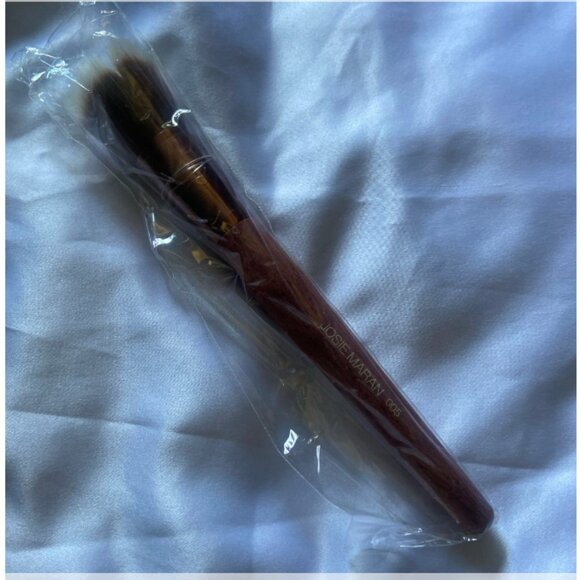 Josie Maran Vibrancy Foundation Brush‎ 005 New - Picture 2 of 3